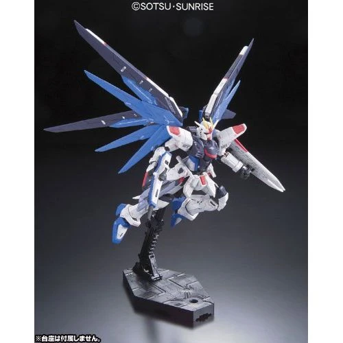 Bandai RG #05 SEED ZGMF-X10A Freedom Gundam 1/144 Scale Model Kit 3 Bandai RG #05 SEED ZGMF-X10A Freedom Gundam 1/144 Scale Model Kit - Image 3